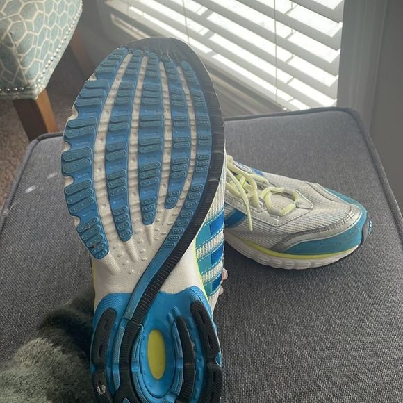 Adidas Running Track Shoes - Picture 4 of 10